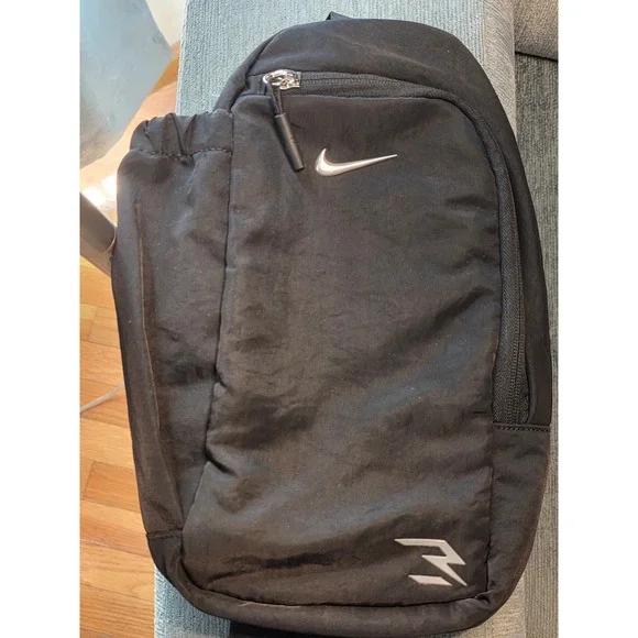 Nike‎ Russell Wilson Dangeruss Sling Bag Black Crossbody Backpack Tech Pouch 3