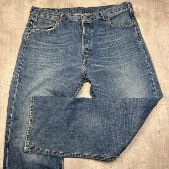 Levis 501 Jeans Mens 36x30 Medium Wash Blue Denim Regular Straight Button Fly