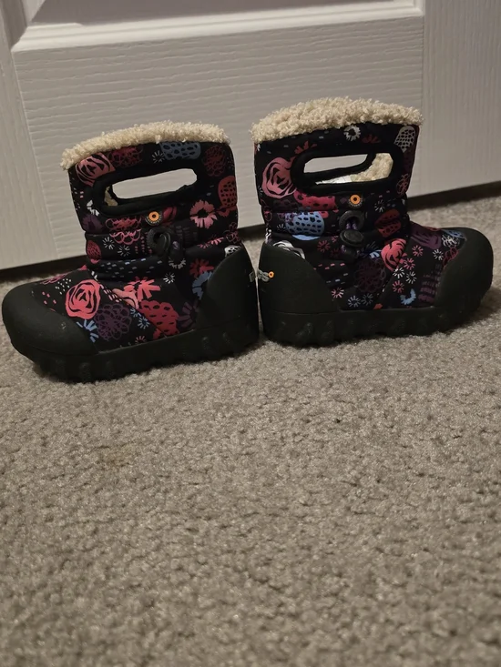 Bogs Kids Floral Winter Boots - Black & Pink