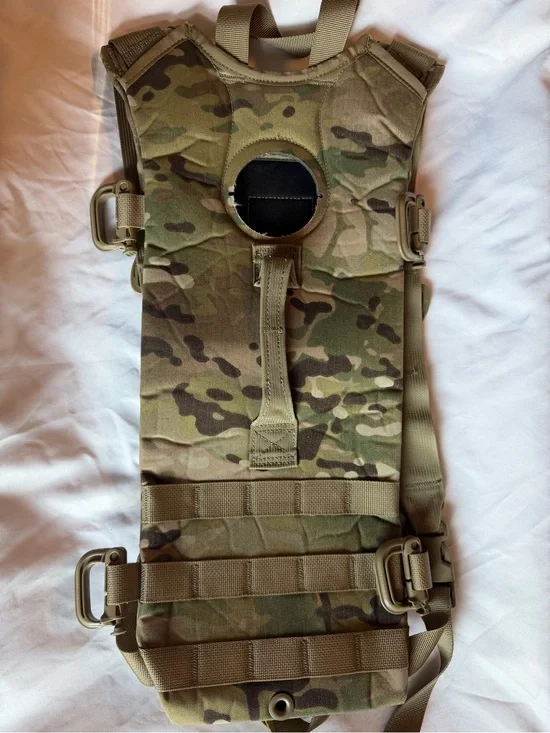 U.S. Army Multicam Hydration Pack – Coyote and Olive Blend