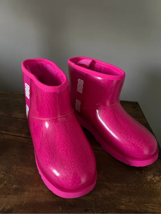 UGG Kids Bright Pink Glossy Waterproof Rain Boots