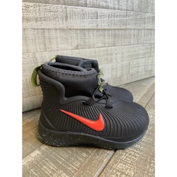 Nike Binzie GS Red Black‎ Sneaker Rain Boots Boys Shoes Size 6C Rubber