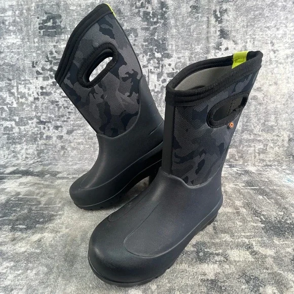 Bogs Unisex Youth Size 3 Neo Classic Waterproof Cold Weather Boots Camo Black