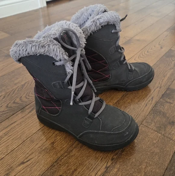Columbia Ice Maiden II Snow Boots Youth Size 2