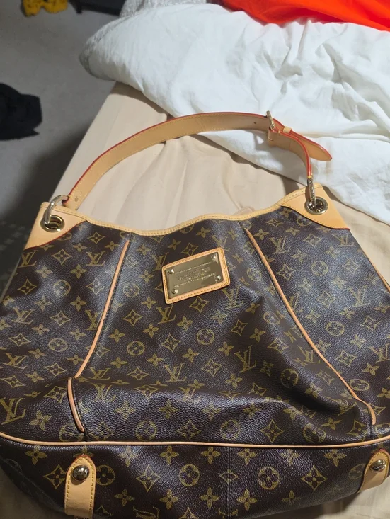 Louis Vuitton Monogram Shoulder Bag in Brown