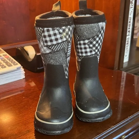 Black and White Girls Rubber Boots