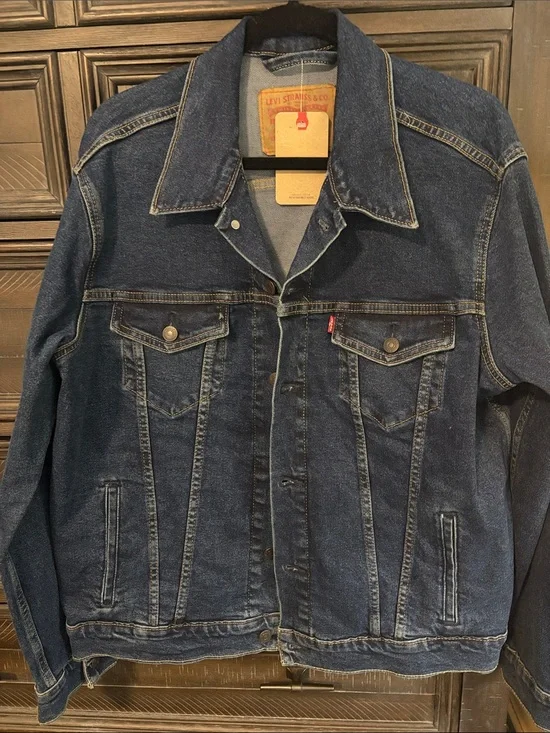 Levi's Men's Dark Blue Denim Trucker Jacket
