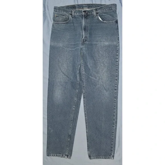 Vintage 1990s Levis 550 Relaxed Fit Denim Jeans Made in USA 38x32