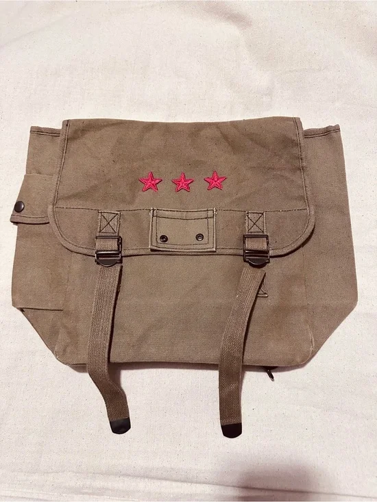 Vintage | Bag | Y2K Olive Canvas Backpack with Red Star Accent