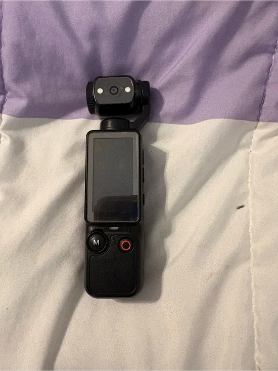 W&O Portable Ultra HD Video Recorder with 180° Rotating Lens