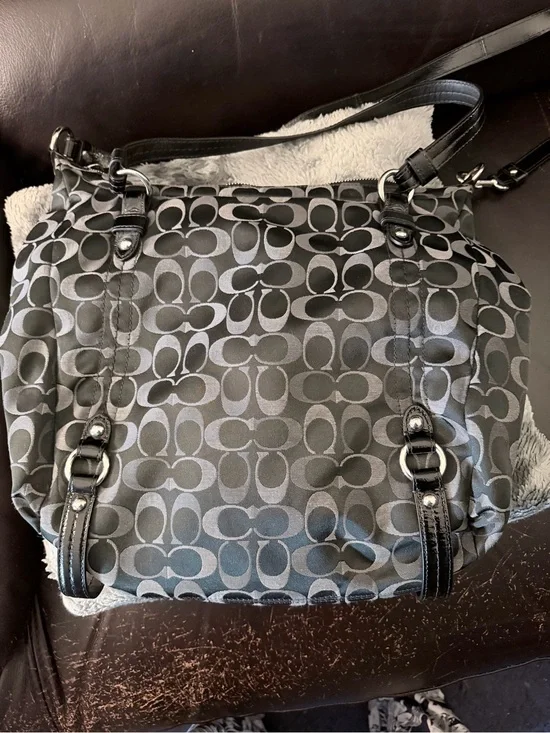 Coach tricolor signature Alexandra shoulder satchel style number F17580/G1193