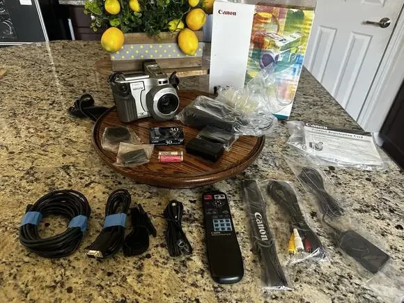 Canon Optura Digital Video Camcorder W/2 OEM Batteries, Charger & Extras Tested