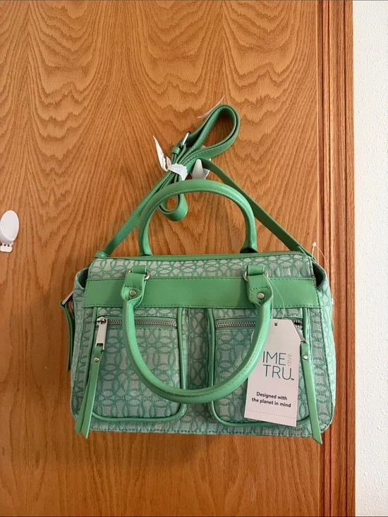 🫶🏼5 for $45!!🫶🏼Time and Tru Mint Green Patterned Satchel
