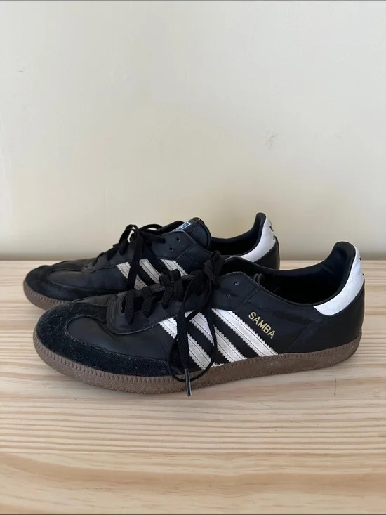 adidas classic black sambas - Men’s 10.5