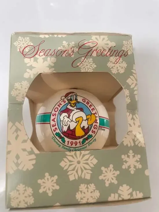 1991 Disney Family Christmas Party Donald Duck Season's Greetings Ornament