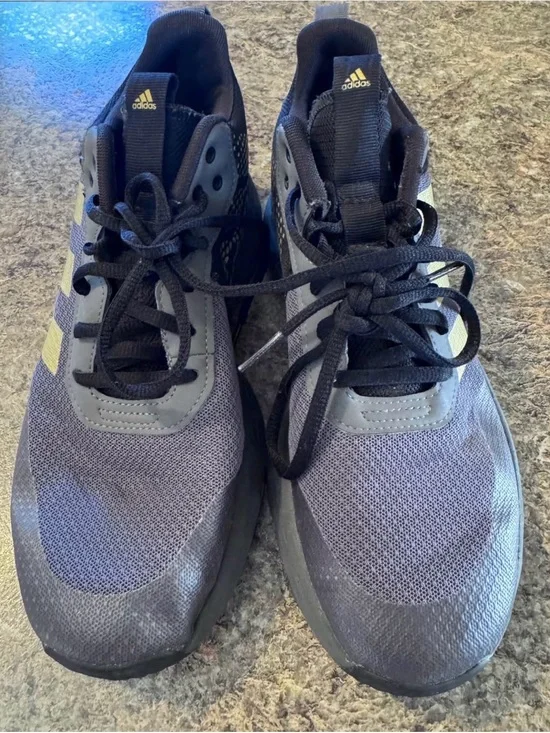 adidas Men's Black and Gray Athletic Sneakers with Subtle Gold Accents