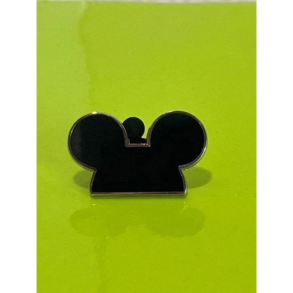 Disney Parks Official Mickey Mouse Black Ear Hat Lapel /  Hat Trade Pin EUC