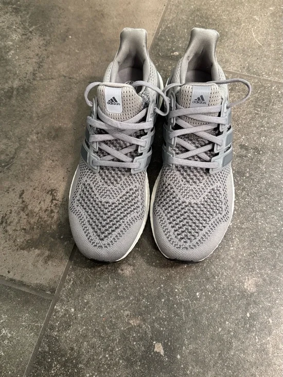 adidas Men's Light Gray Knit Running Sneakers ultraboost