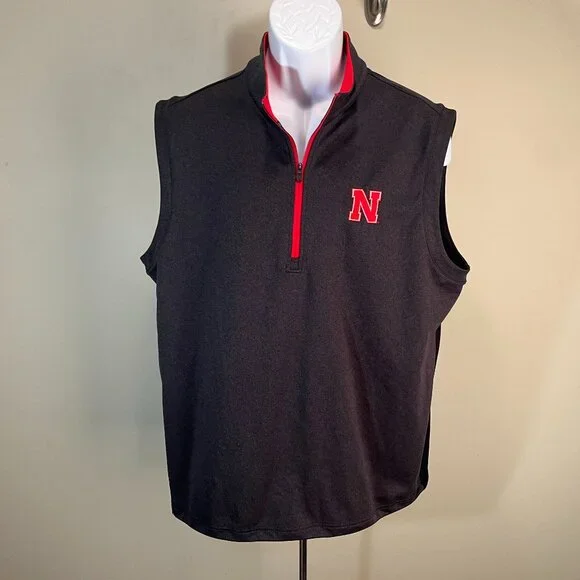 Adidas ClimaCool Men's gray w/ red trim 1/2 zip pullover Vest Nebraska Huskers L