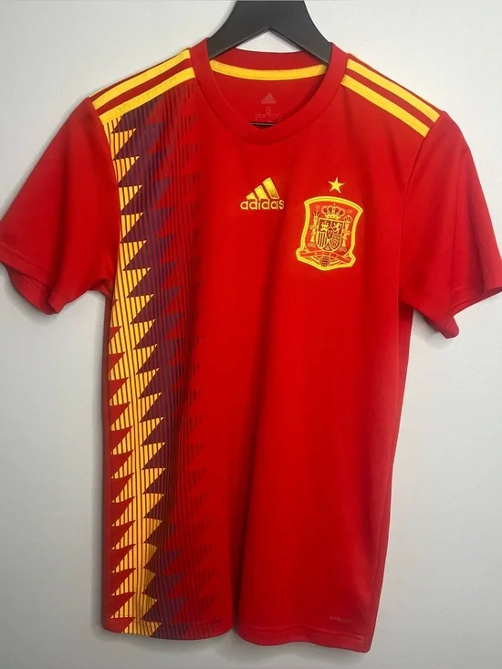 Spain National Team Jersey Mens Small Red Adidas 2018 World Cup Futbol