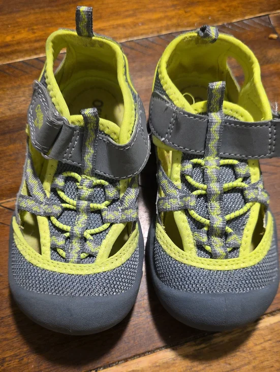 OshKosh B'gosh Gray and Lime Kids Active Sandals