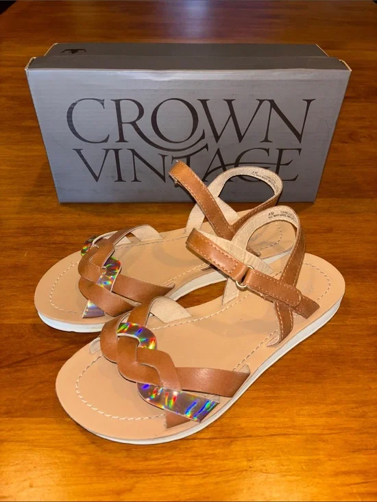 CROWN VINTAGE GIRLS SANDALS EUC SIZE 4 CHARLOTTE BROWN IRIDESCENT STRAPPY BOHO🤎