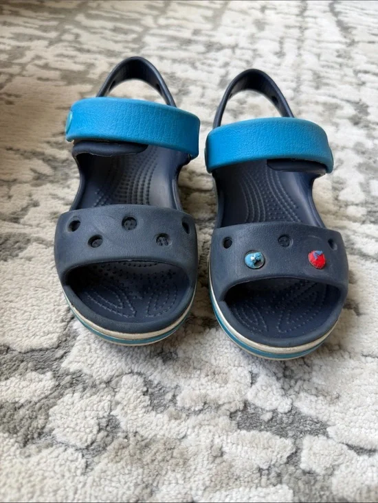 Crocs Kids Navy and Teal Adjustable Strap Sandals