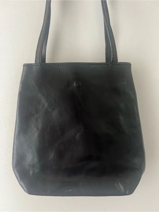 Classic Black Italian Leather Shoulder Bag