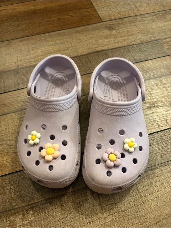 CROCS Kids Lilac Floral Charm Clogs