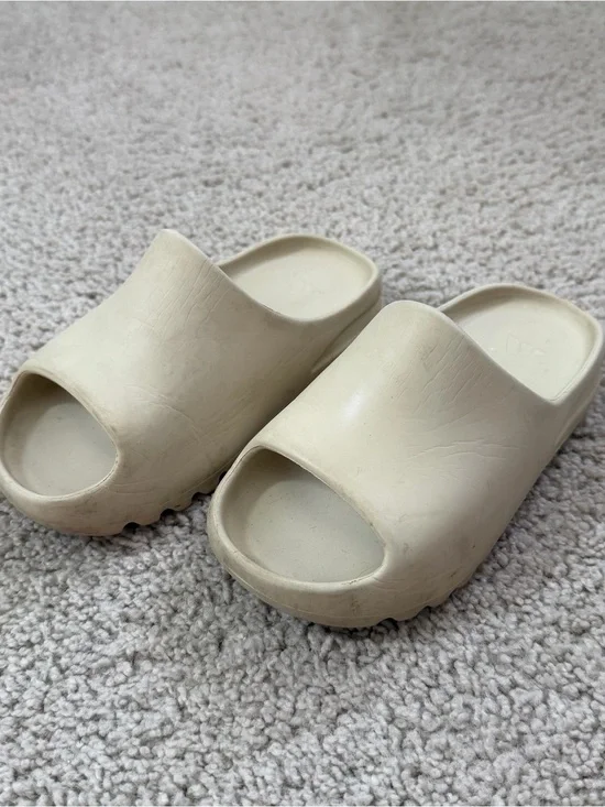 Youth adidas Yeezy Slides Bone color size 13 youth