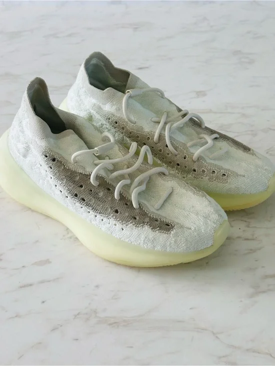 adidas Men’s Yeezy Boost 380 Calcite Glow Men’s Size 12