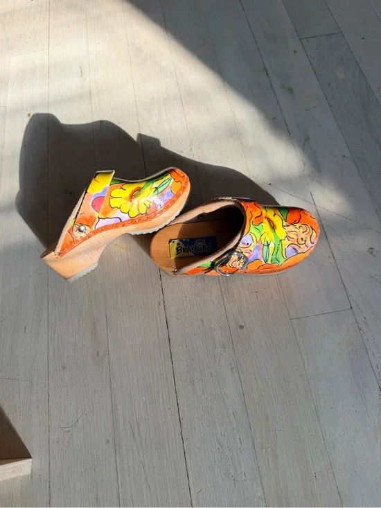 BRAKKIES Floral Orange Kids Clogs