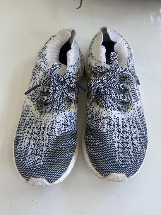 Adidas UltraBoost Uncaged Non Dyed Shoe Sock Sneaker PrimeKnit Mens 8.5 Wht Navy