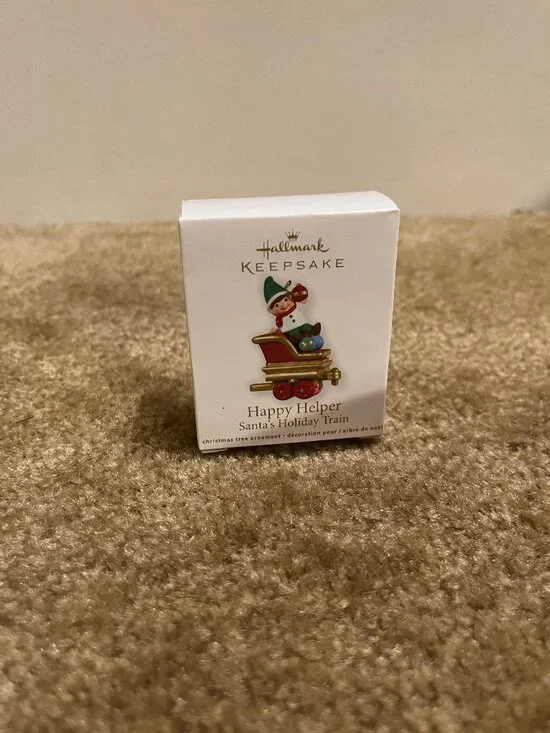 2011 Hallmark Happy Helper Santa’s Holiday Train, NIB
