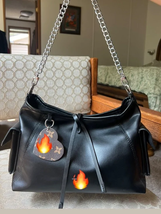 Black shoulder bag