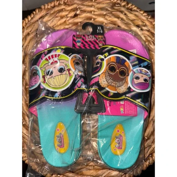 Lol SANDALS SIZE 5/6 big girl