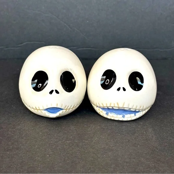 Disney Nightmare Before Jack Skellington Salt & Pepper Shaker Set
