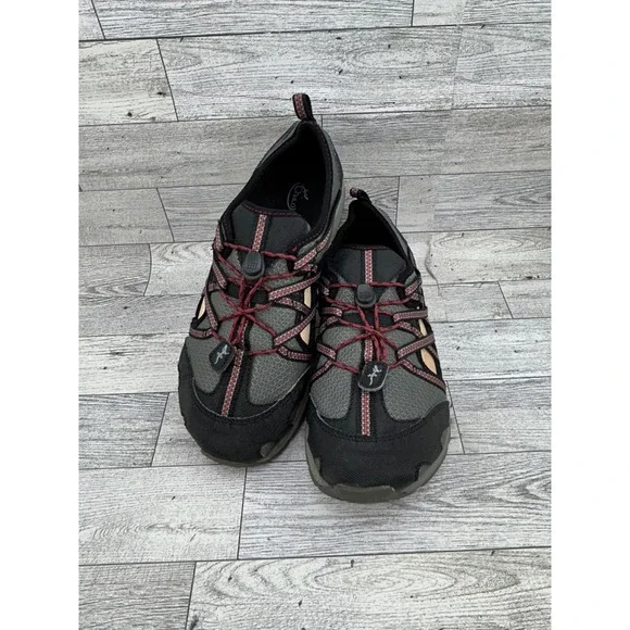 Chaco Kids Junior Outcross Water Shoes Black Grey Red Bungee Lacing Size 4 US