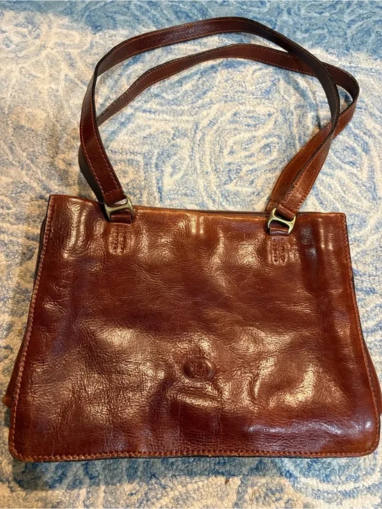 Women's Brown Leather Shoulder Bag - Classic Vintage Style