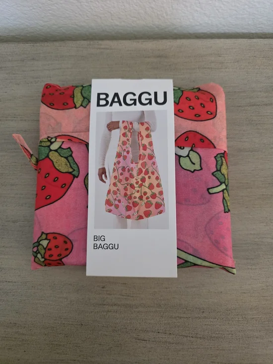 BAGGU Big Baggu Reusable Tote - Pink with Strawberry Print