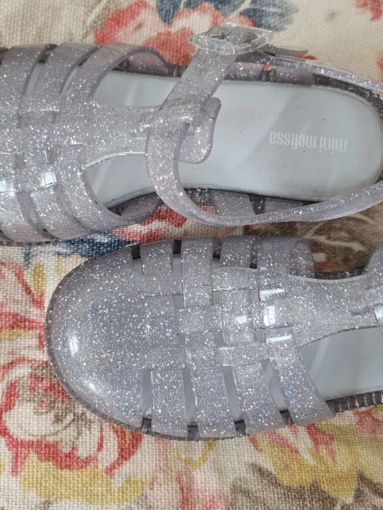 Mini Melissa Possesion Girls' Silver Glitter Jelly Sandals