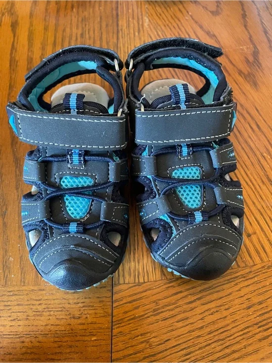 Boys Navy and Teal Closed-Toe Sport Sandals