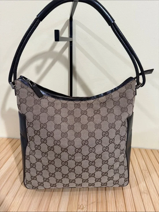 💯% Authentic Gucci Brown GG Canvas Shoulder Bag with dark brown leather Trim