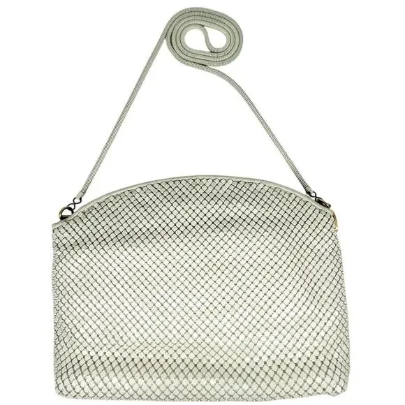 La Regale Vintage 70s Off White Mesh Chainmail Omega Chain Crossbody Bag Handbag