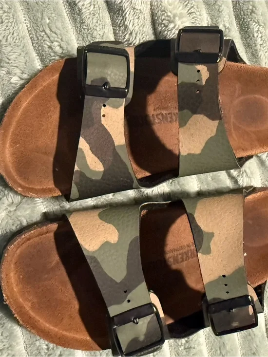 Camo Birkenstock Sandals size 32/1
