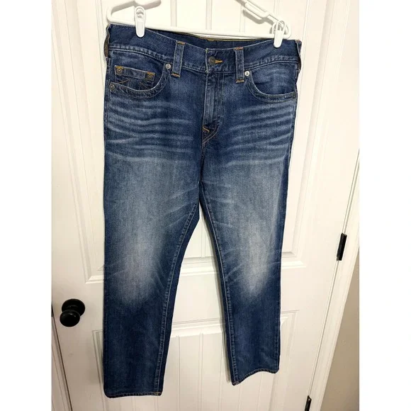 True Religion Jeans Mens 34 Straight Leg Blue Medium Wash EUC