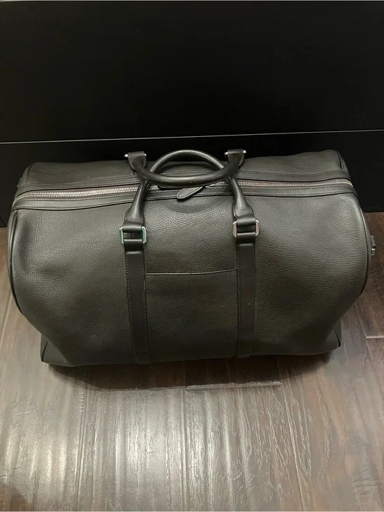 Suitsupply dark brown leather duffel bag