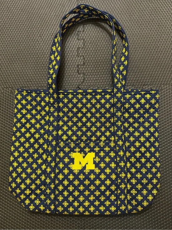 VERA BRADLEY COLLEGIATE TOTE BAG University of Michigan Wolverines