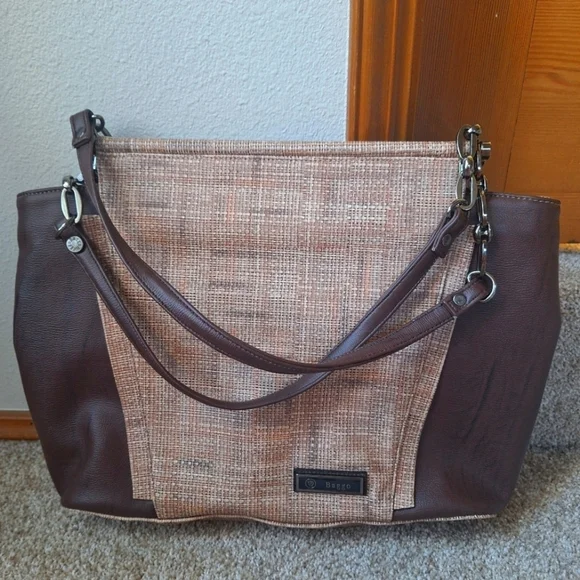 Baggo Womens Large Brown/Tan Leather Tote Or Shoulder Bag