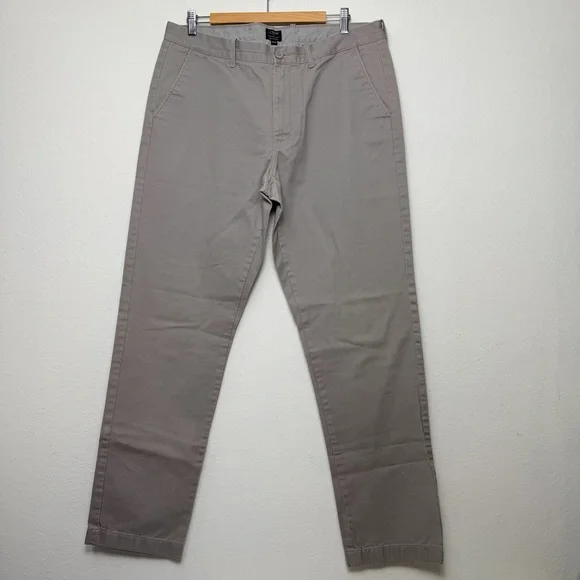 J.Crew men's The Sutton Light Gray  slim‎ fit chinos 100% cotton